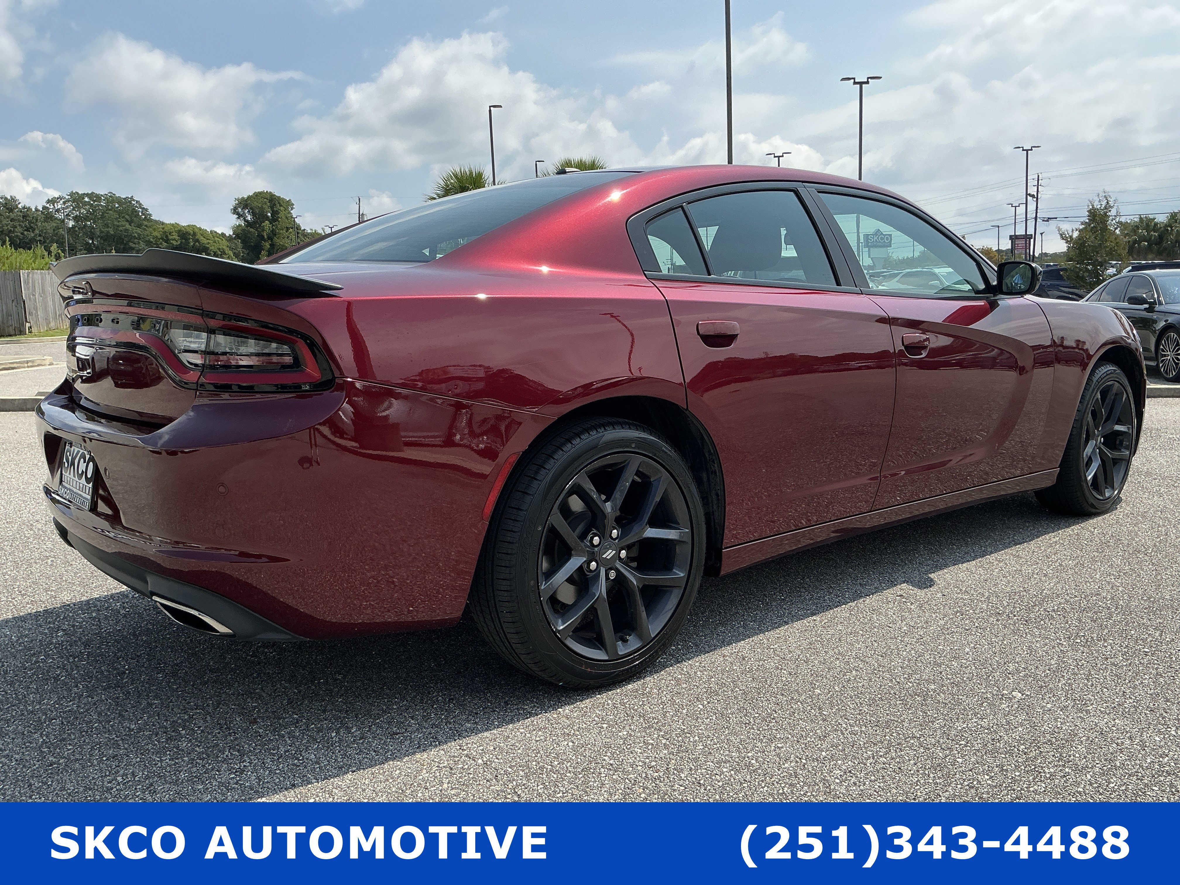 Used 2020 Dodge Charger SXT w/ Blacktop Package RWD image 5