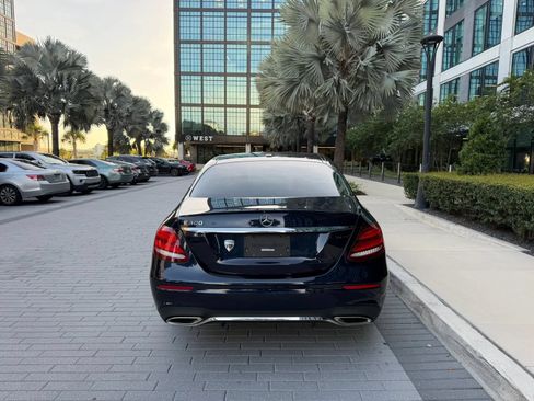 Used 2017 Mercedes-Benz E 300 image 4
