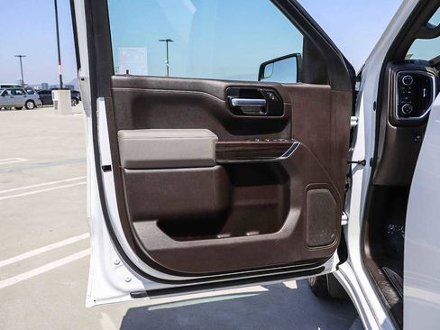 Used 2021 Chevrolet Silverado 1500 LT AWD/4WD image 22