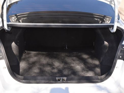 Used 2020 Nissan Versa S image 34