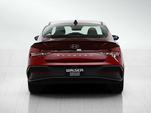Certified 2025 Hyundai Elantra Sport image 4