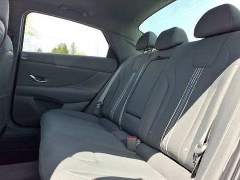 Used 2024 Hyundai Elantra SEL w/ Convenience Package FWD image 11