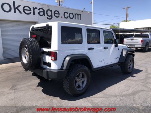 Used 2014 Jeep Wrangler Unlimited Rubicon w/ Connectivity Group image 8