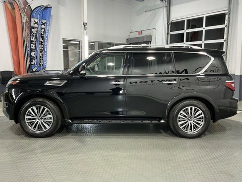 Used 2024 Nissan Armada SL w/ Captain's Chairs Package image 41