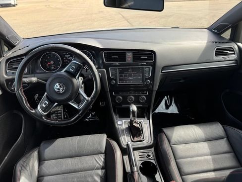 Used 2017 Volkswagen GTI SE FWD image 5