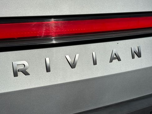 Used 2022 Rivian R1T Adventure AWD/4WD image 21