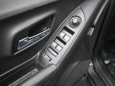 Used 2019 Chevrolet Trax LS w/ Tint and Cruise Package image 13