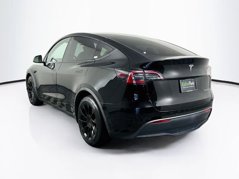 Used 2022 Tesla Model Y Long Range AWD/4WD image 5