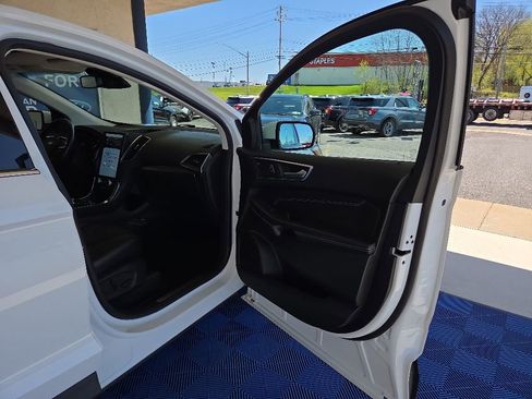 Used 2022 Ford Edge Titanium AWD/4WD image 37