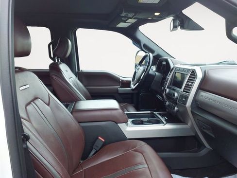 Used 2017 Ford F350 Platinum w/ Platinum Ultimate Package image 9