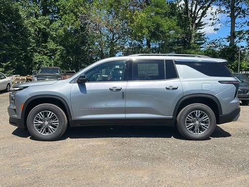 New 2026 Chevrolet Traverse LT w/ Driver Confidence Package AWD/4WD image 6