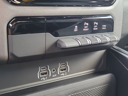 New 2026 RAM 1500 Big Horn AWD/4WD image 26