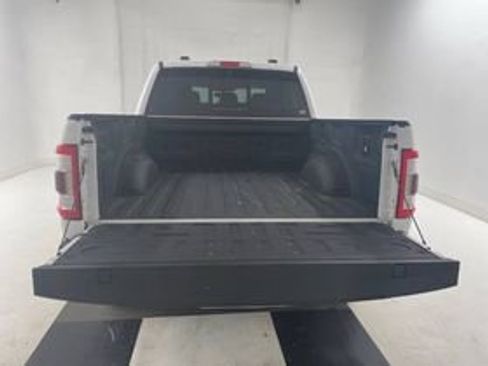 Used 2022 Ford F150 Lariat w/ FX4 Off-Road Package AWD/4WD image 8