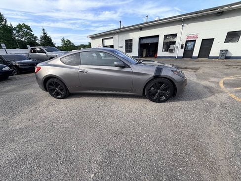 Used 2010 Hyundai Genesis 2.0T RWD image 25