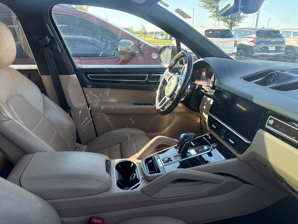 Used 2019 Porsche Cayenne AWD/4WD image 24