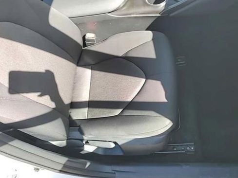 Used 2024 Toyota Camry LE image 10