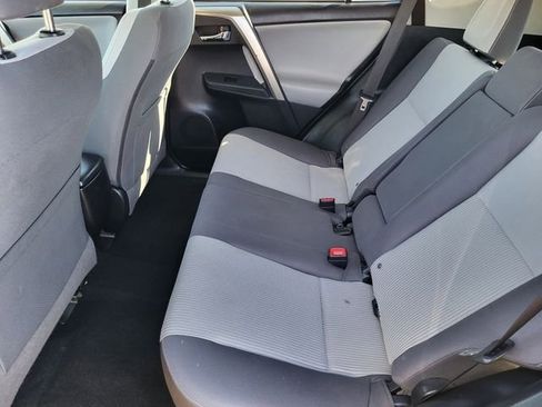 Used 2015 Toyota RAV4 XLE image 22