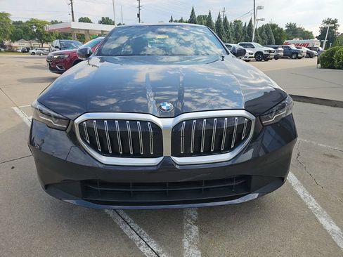 Used 2026 BMW 530i xDrive w/ Premium Package AWD/4WD image 6
