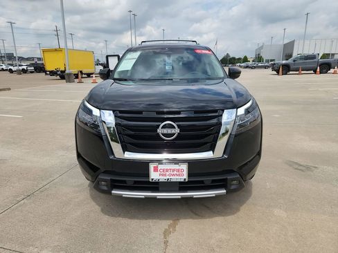 Certified 2025 Nissan Pathfinder SL image 7