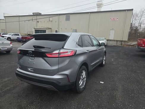 Used 2024 Ford Edge SEL image 4