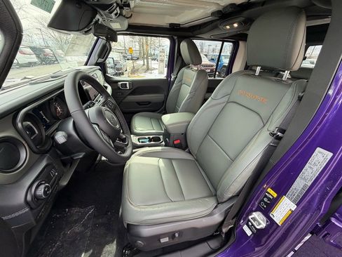 New 2026 Jeep Gladiator Mojave AWD/4WD image 15