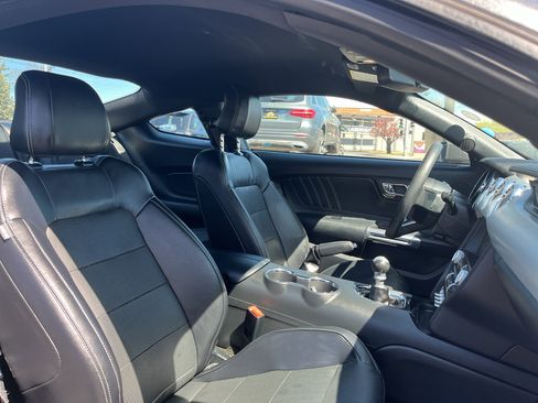 Used 2017 Ford Mustang GT Premium w/ Equipment Group 401A image 14