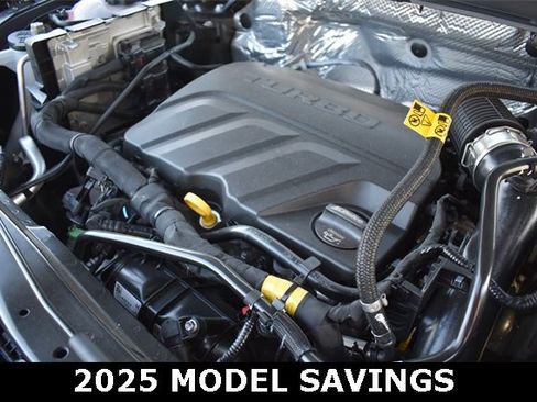 New 2025 Chevrolet Trax LT w/ Sunroof Package image 33