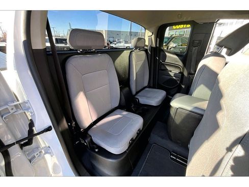 Used 2019 Chevrolet Colorado LT image 30