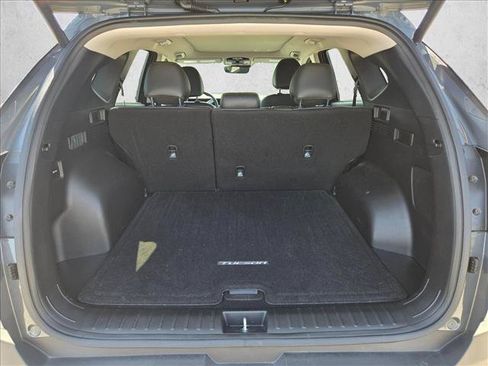 Used 2025 Hyundai Tucson Limited FWD image 6
