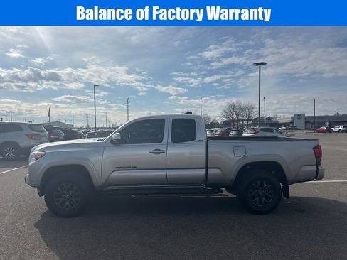 Used 2022 Toyota Tacoma SR5 image 5