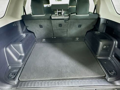 Used 2017 Toyota 4Runner SR5 image 27