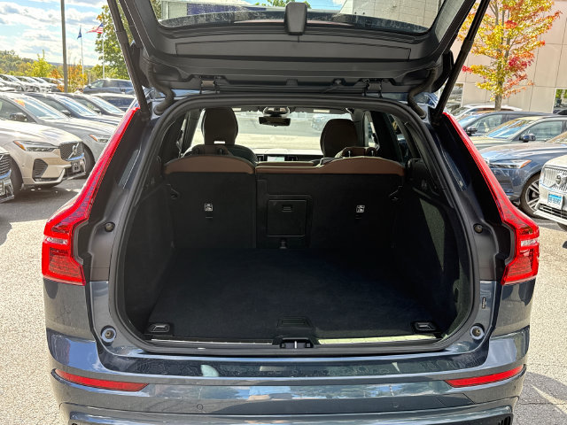 Certified 2024 Volvo XC60 B5 Plus w/ Climate Package AWD/4WD image 25