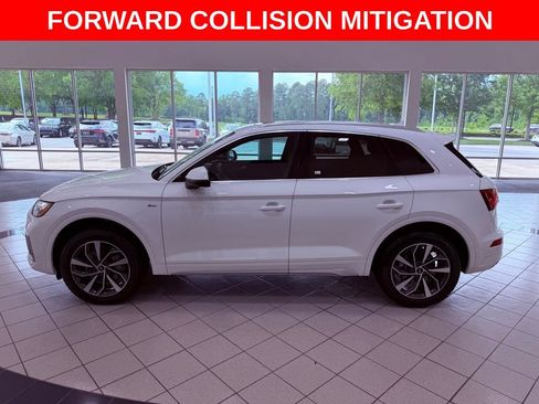 Used 2022 Audi Q5 2.0T Premium w/ Convenience Package AWD/4WD image 4