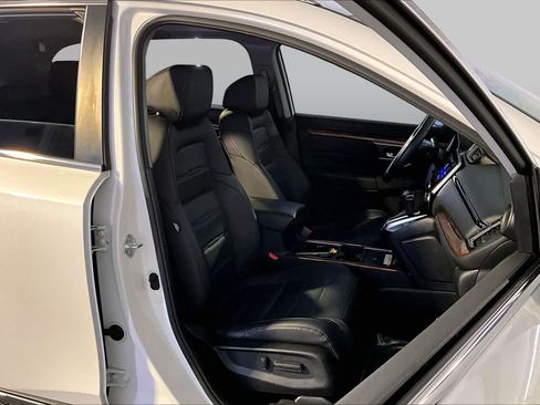 Used 2022 Honda CR-V Touring image 8