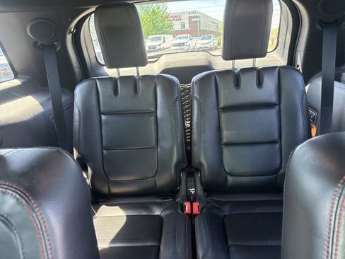 Used 2018 Ford Explorer Sport w/ Equipment Group 401A image 25