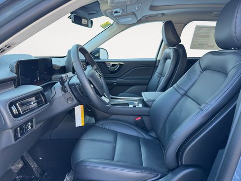 New 2026 Lincoln Aviator AWD image 11