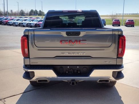 Used 2022 GMC Sierra 1500 SLT AWD/4WD image 16