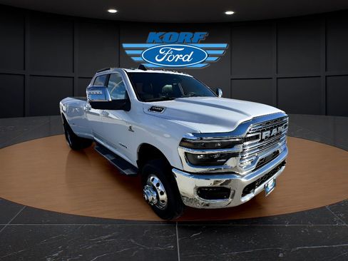 Used 2025 RAM 3500 Laramie image 7