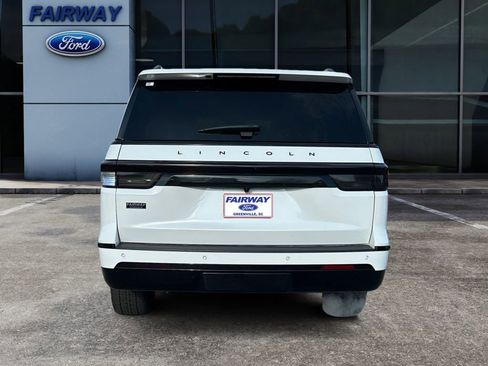 Used 2023 Lincoln Navigator L Reserve image 5