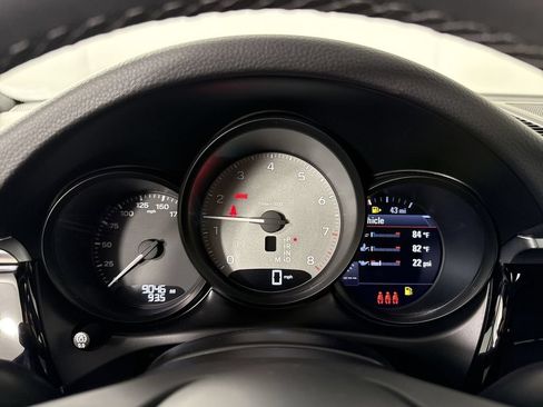 Certified 2023 Porsche Macan S AWD/4WD image 36