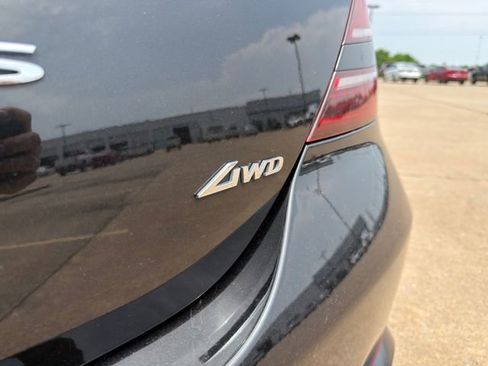 Used 2025 Genesis G70 2.5T AWD/4WD image 14
