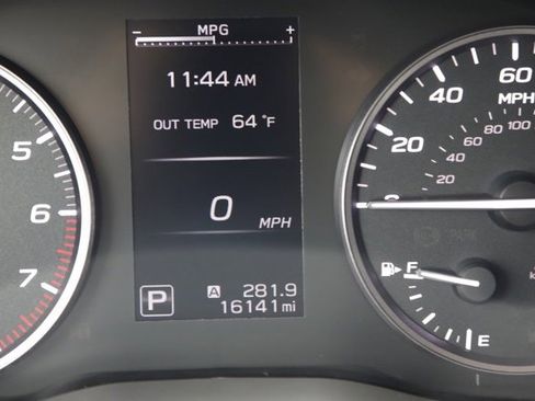 Used 2024 Subaru Ascent Premium w/ Convenience Package image 32