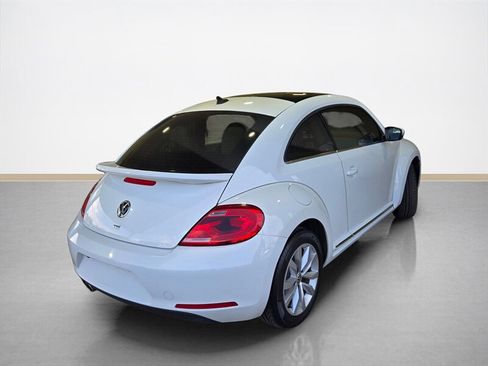 Used 2014 Volkswagen Beetle TDI image 4