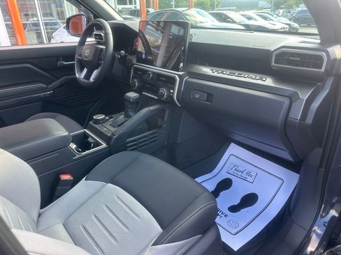 Used 2026 Toyota Tacoma TRD Off-Road AWD/4WD image 13