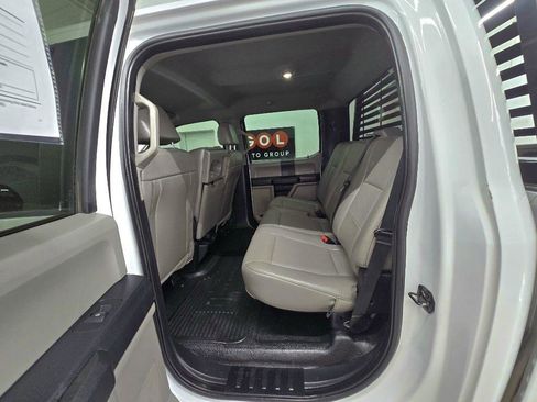 Used 2020 Ford F250 XL w/ Power Equipment Group AWD/4WD image 16