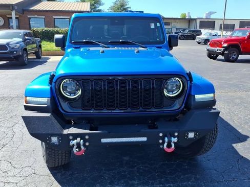 Used 2024 Jeep Gladiator Willys image 47