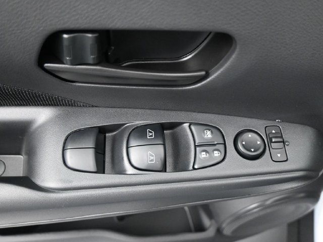 Used 2025 Nissan Kicks Play S FWD image 22