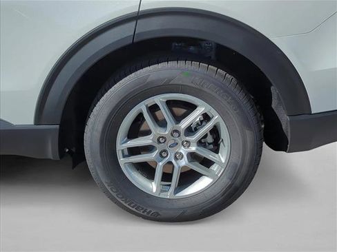 New 2026 Ford Explorer Active image 10