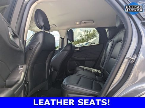 Used 2021 Ford Escape Titanium image 2