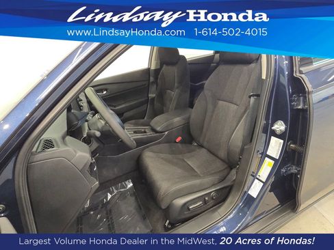 Used 2025 Honda Accord SE image 11